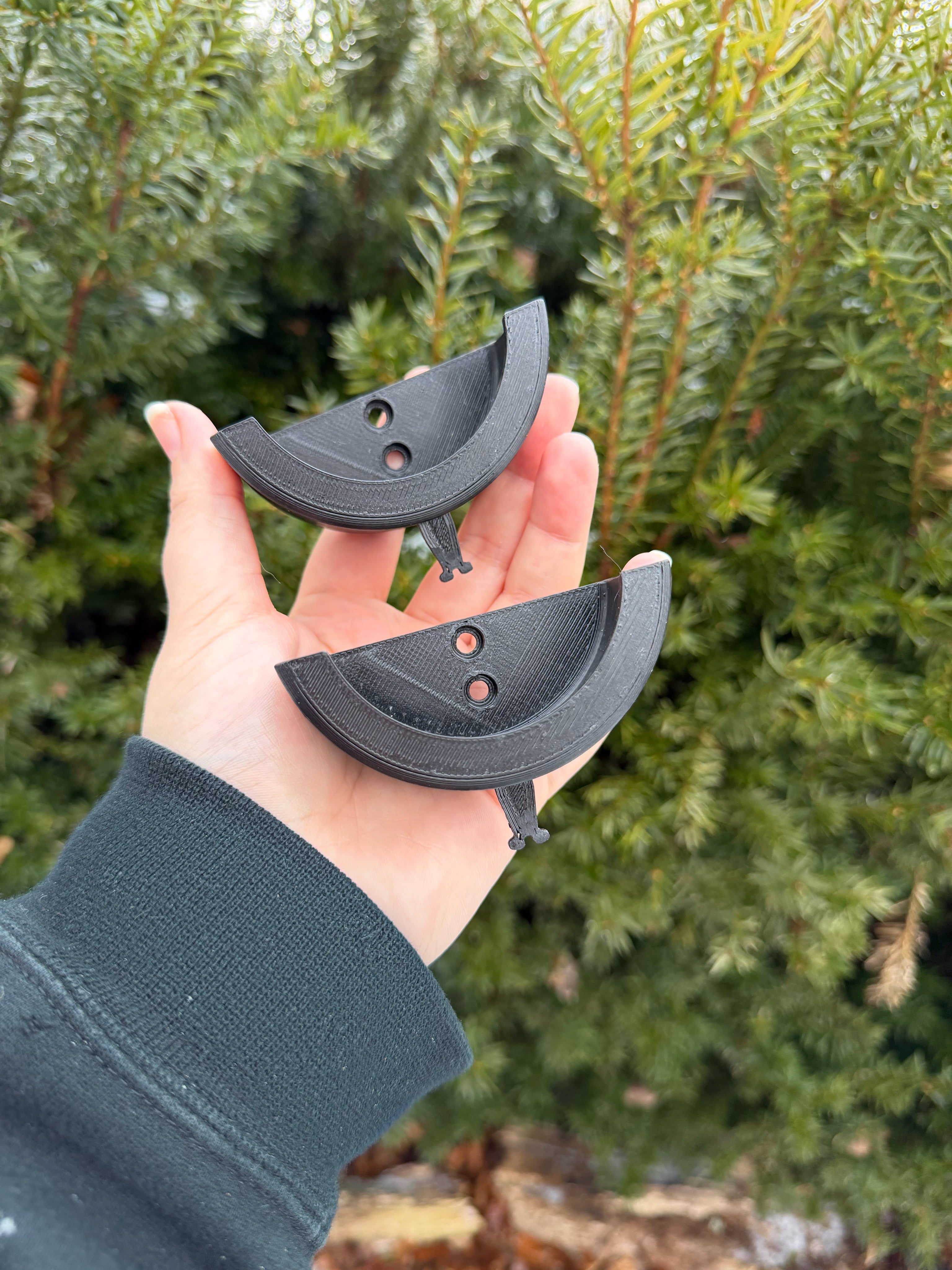 Black e-collar wall mount